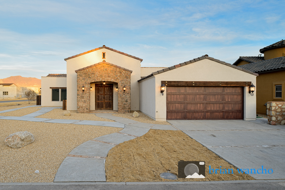 exterior architecture photography for custom home builder