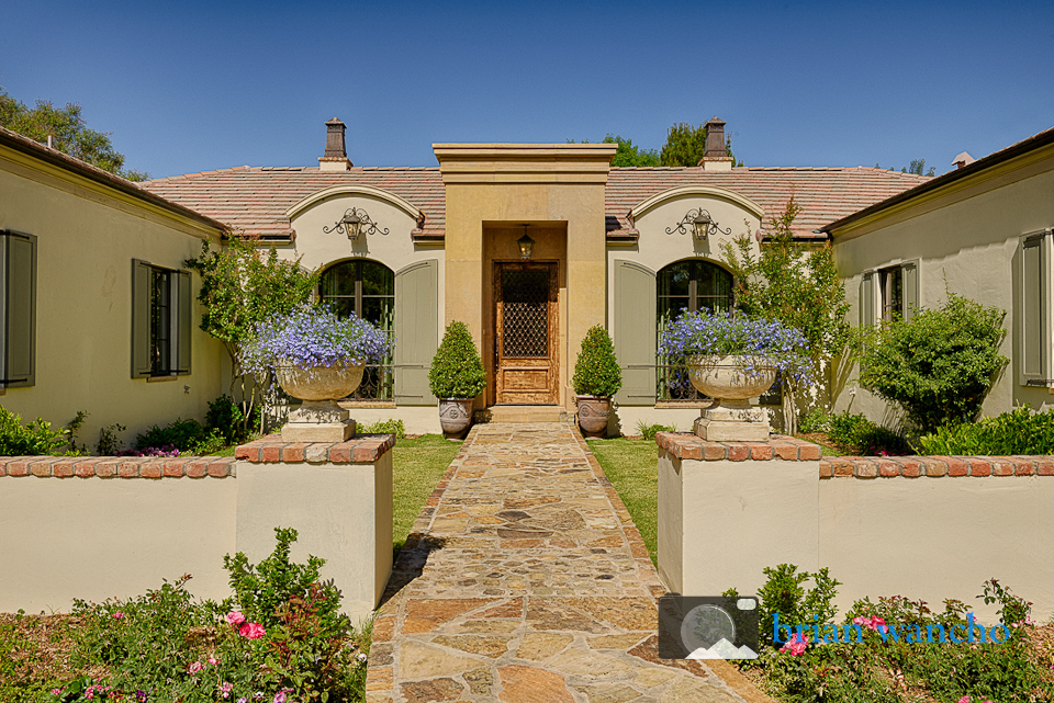 Daytime exterior photography